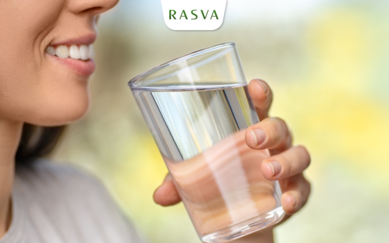 Uống đủ nước